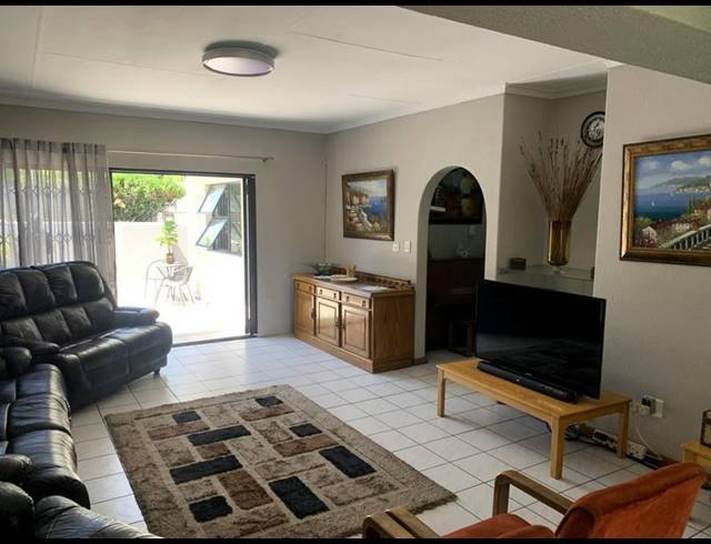 4 BEDROOM HOUSE FOR SALE IN FREEWAY PARK